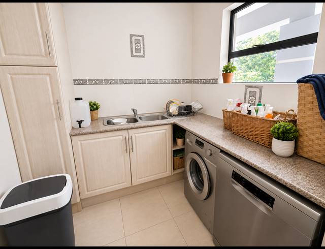3 BEDROOM HOUSE TO LET IN PALM LAKES ESTATE